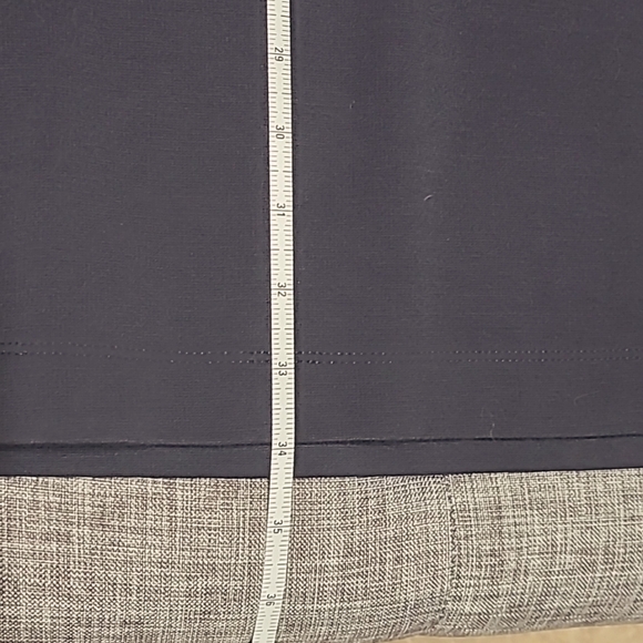 BCBG Knit Color Block Sleevless Dress. Size 0 - Picture 7 of 7